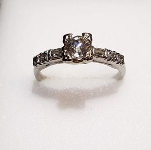 Vintage 1920's platinum iridium diamond ring